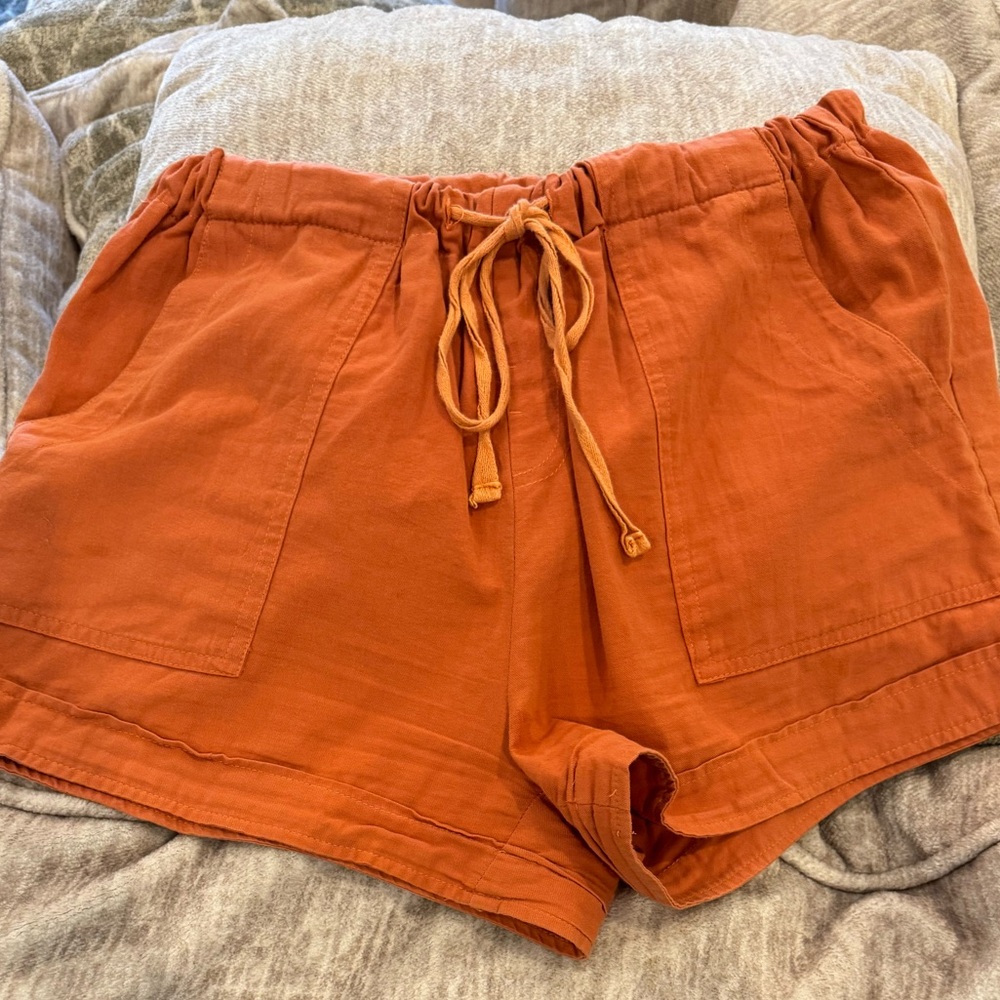 Women's Coral Drawstring Cargo Shorts